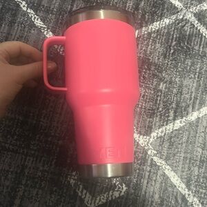 Yeti hot pink cup